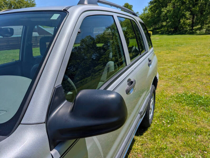 2004 Chevrolet Tracker