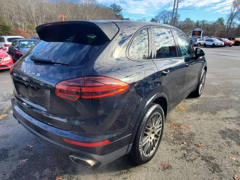 2017 Porsche Cayenne Platinum Edition