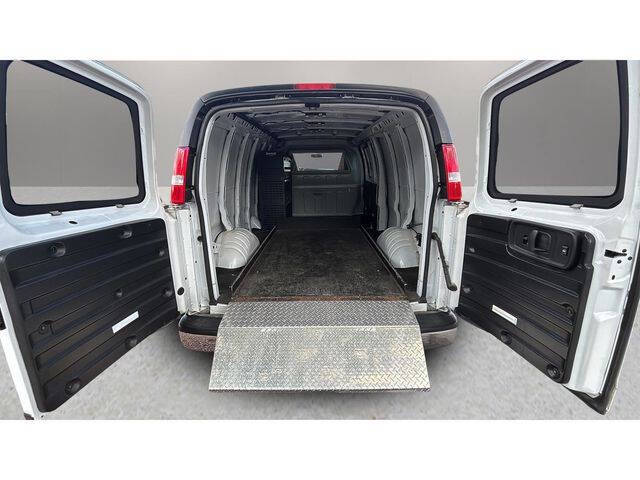 2022 Chevrolet Express 2500