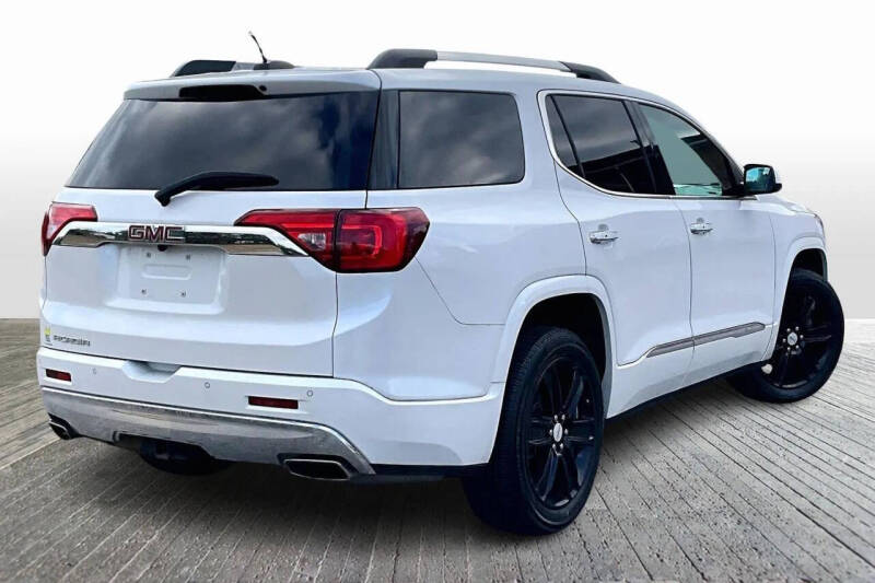 2017 GMC Acadia Denali