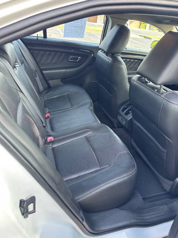 2010 Ford Taurus Limited