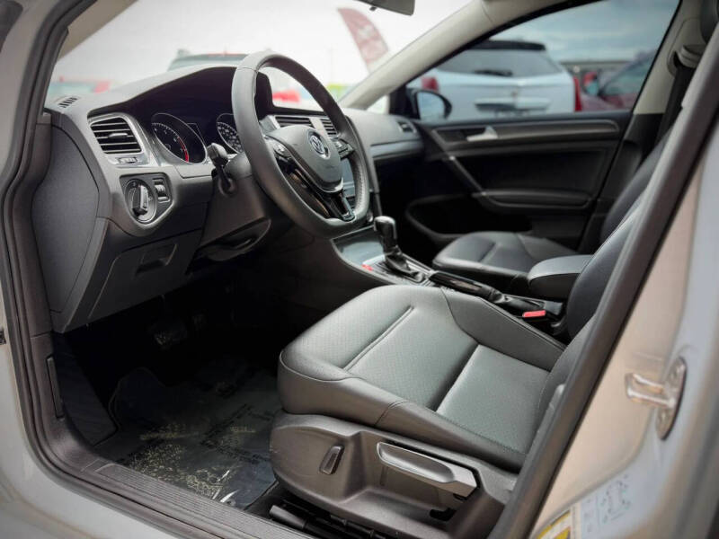 2021 Volkswagen Golf TSI