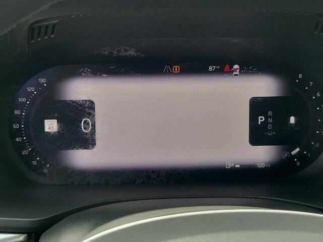 2024 Volvo XC60 B5 Ultimate Dark Theme