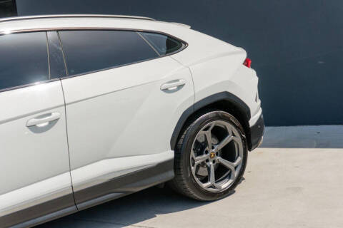 2020 Lamborghini Urus