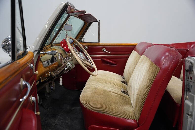 1946 Ford Super Deluxe