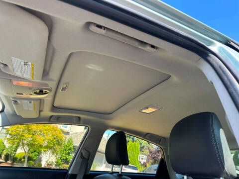 2015 Toyota Prius Four