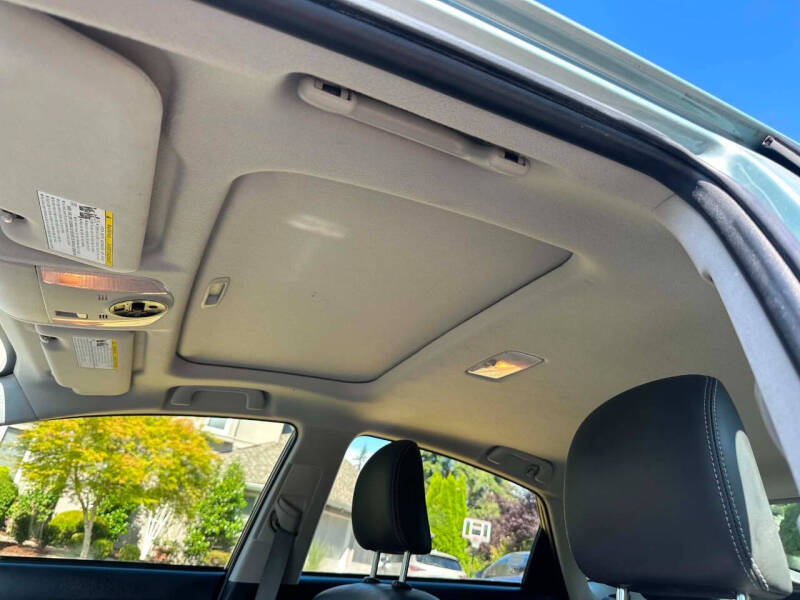2015 Toyota Prius Four