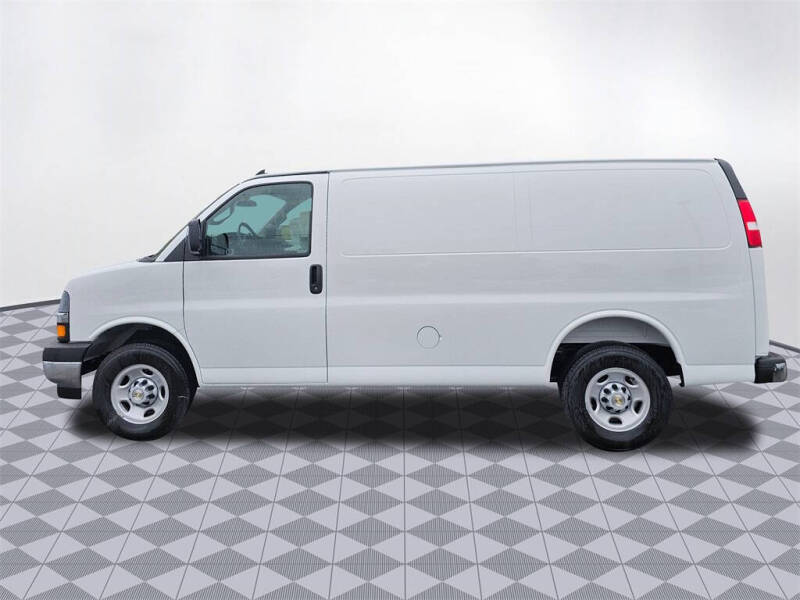 2025 Chevrolet Express 2500