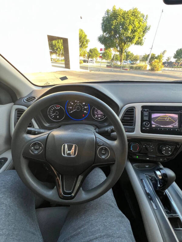 2017 Honda HR-V LX