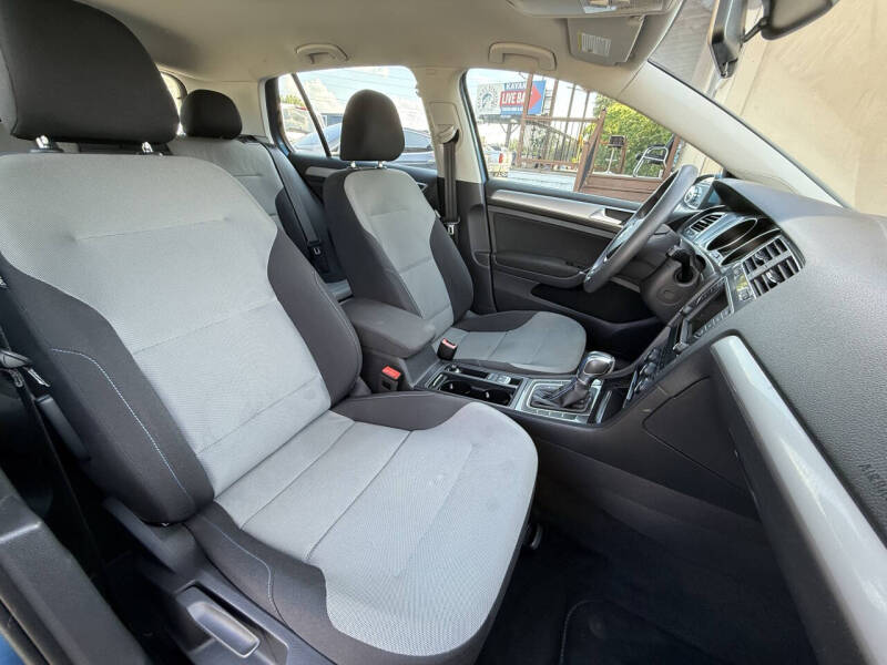 2016 Volkswagen e-Golf SE