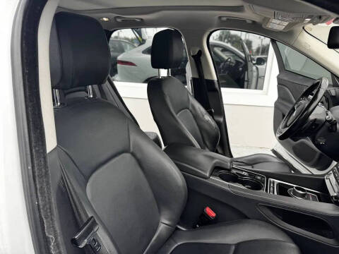 2017 Jaguar F-PACE 35t