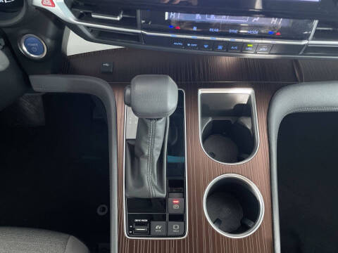 2023 Toyota Sienna LE 8-Passenger