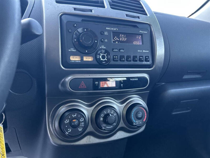 2013 Scion xD