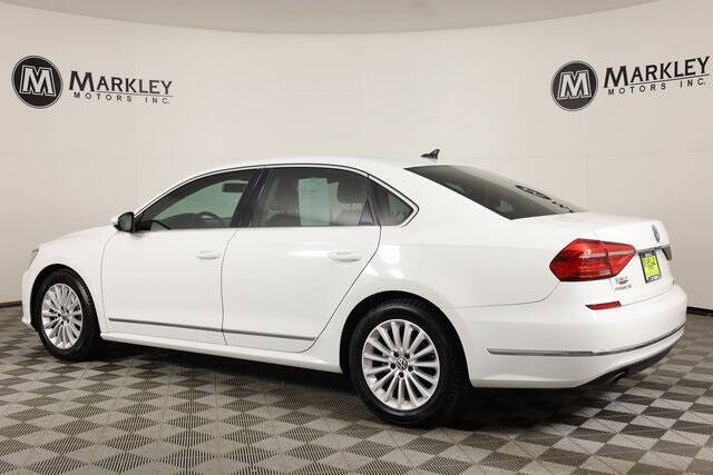 2016 Volkswagen Passat