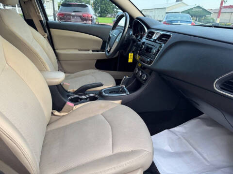 2014 Chrysler 200 Limited