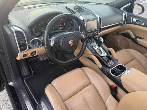 2014 Porsche Cayenne Platinum