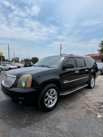2011 GMC Yukon XL for sale at Gator's Auto Sales in Garland TX
