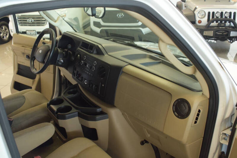 2014 Ford E-Series E-350 SD XLT