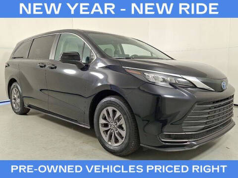 2024 Toyota Sienna LE 8-Passenger