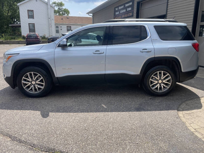 2017 GMC Acadia SLE-2