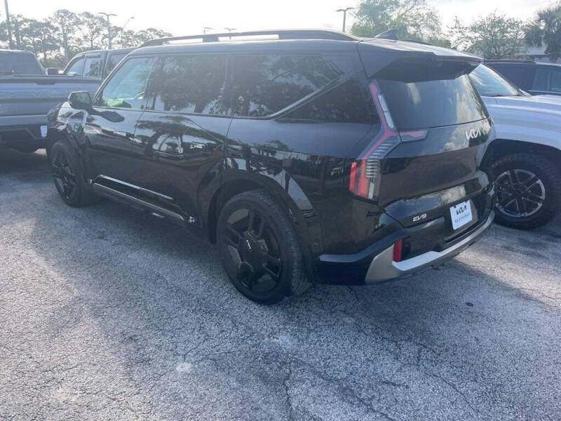 Used 2024 Kia Ev9 GT-Line with VIN KNDAEFS59R6024311 for sale in Lighthouse Point, FL
