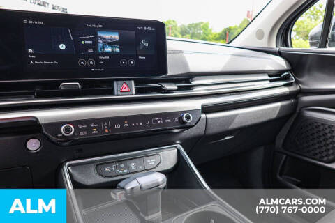 2025 Kia Carnival SX