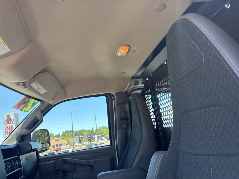 2024 Chevrolet Express 2500