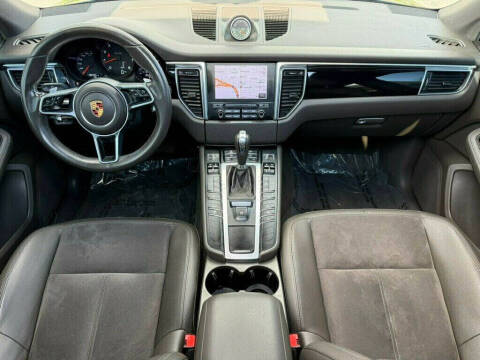2017 Porsche Macan