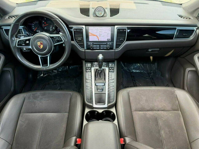 2017 Porsche Macan