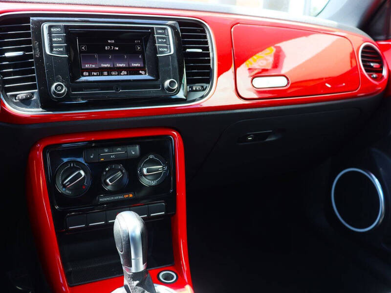 2018 Volkswagen Beetle Convertible 2.0T SE