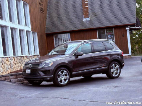 2015 Volkswagen Touareg for sale at Cupples Car Company in Belmont NH