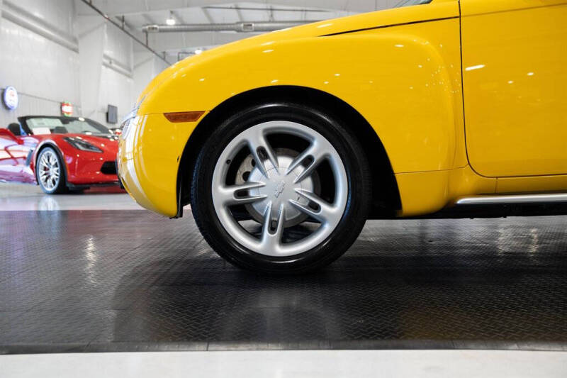 2004 Chevrolet SSR LS