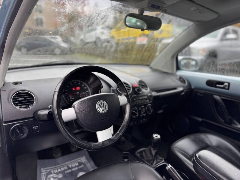 2009 Volkswagen New Beetle Base PZEV