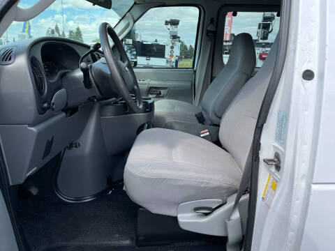 2006 Ford E-Series E-350 SD XLT