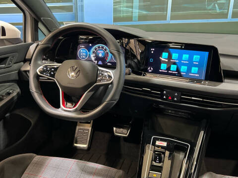 2024 Volkswagen Golf GTI SE