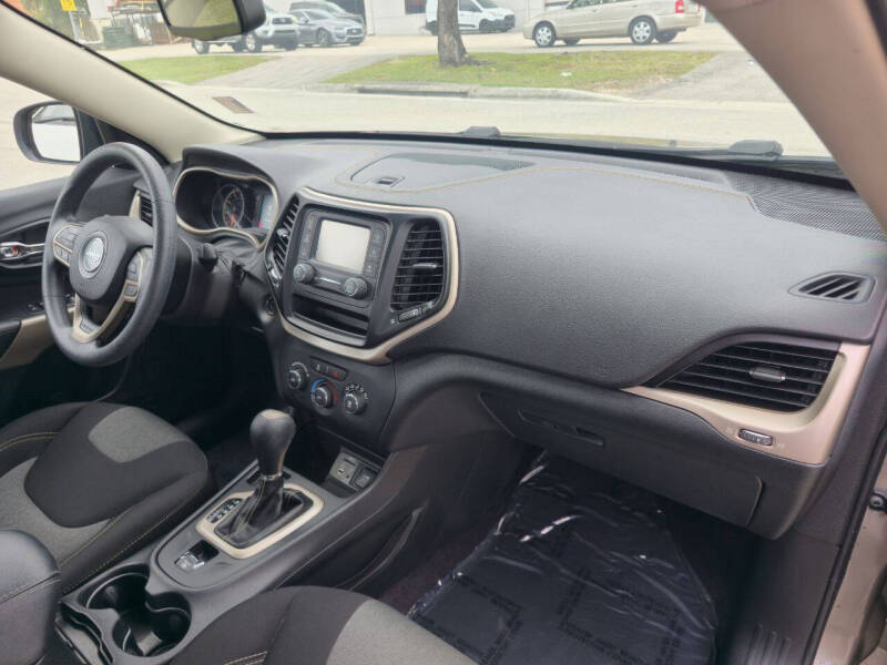 2017 Jeep Cherokee Sport Altitude