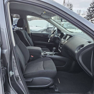 2017 Nissan Pathfinder S