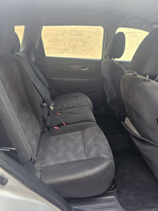2016 Nissan Rogue SV