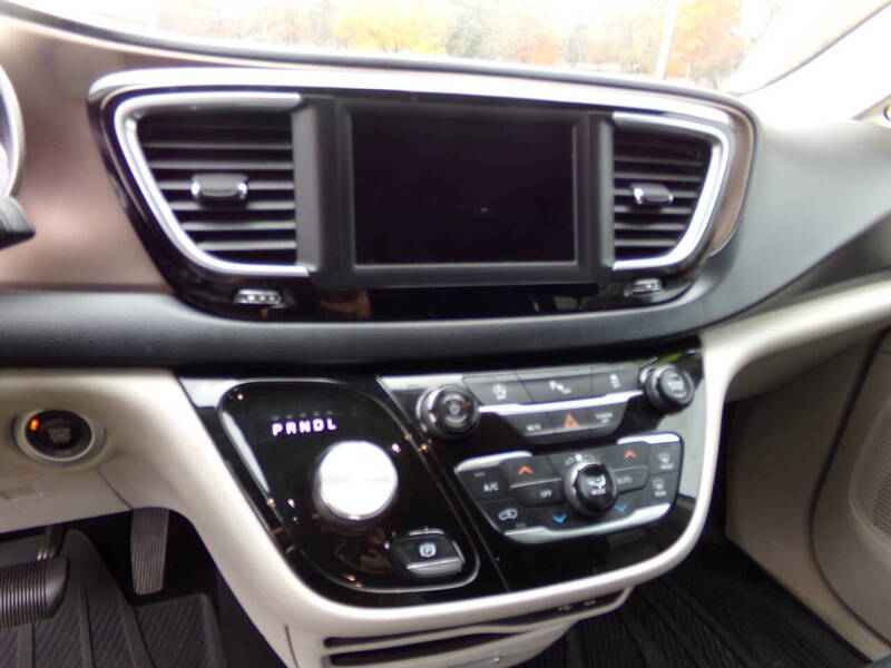 2018 Chrysler Pacifica Touring L
