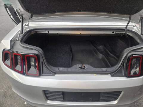 2013 Ford Mustang V6