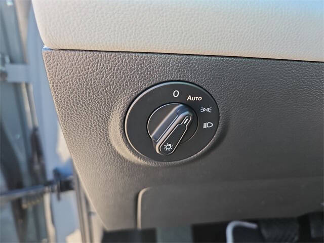 2022 Volkswagen Taos SE 4Motion