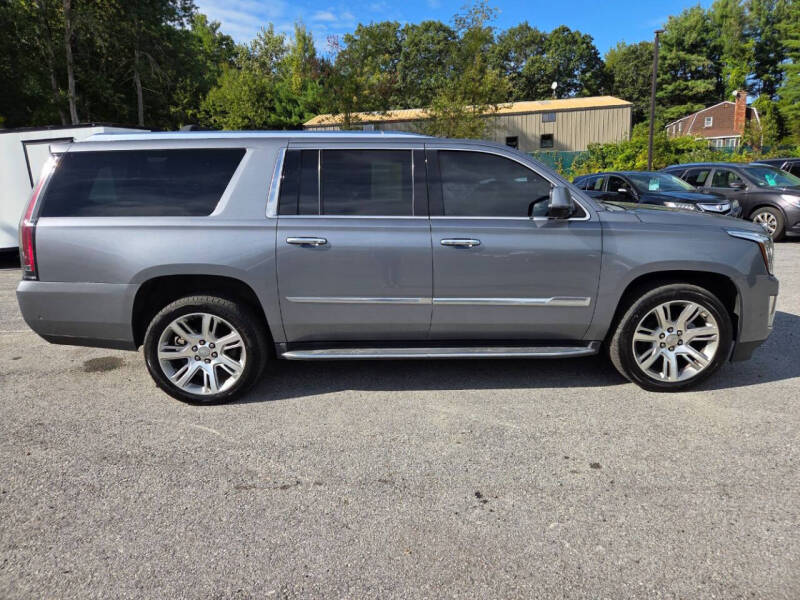 2018 Cadillac Escalade ESV Luxury