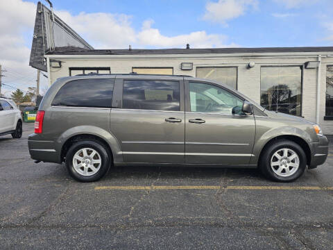 2010 Chrysler Town and Country Touring Plus