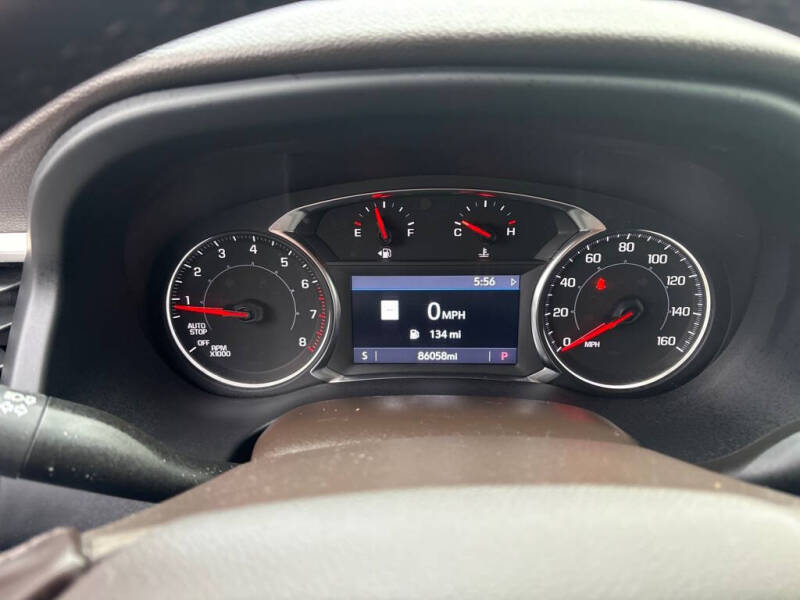2023 GMC Acadia SLT