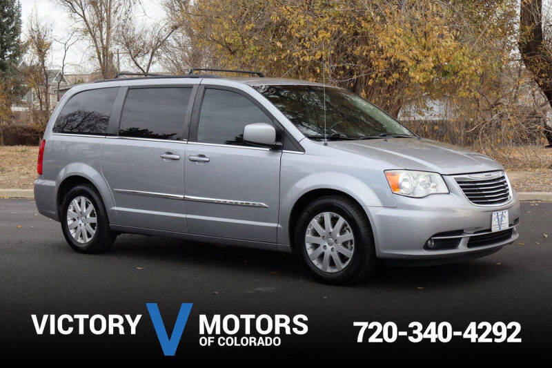 2013 Chrysler Town and Country Touring