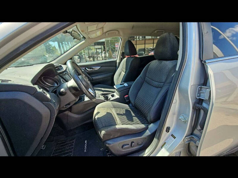 2017 Nissan Rogue SV