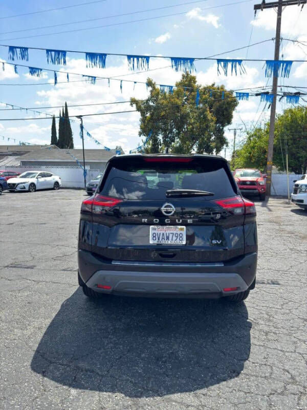 2021 Nissan Rogue SV