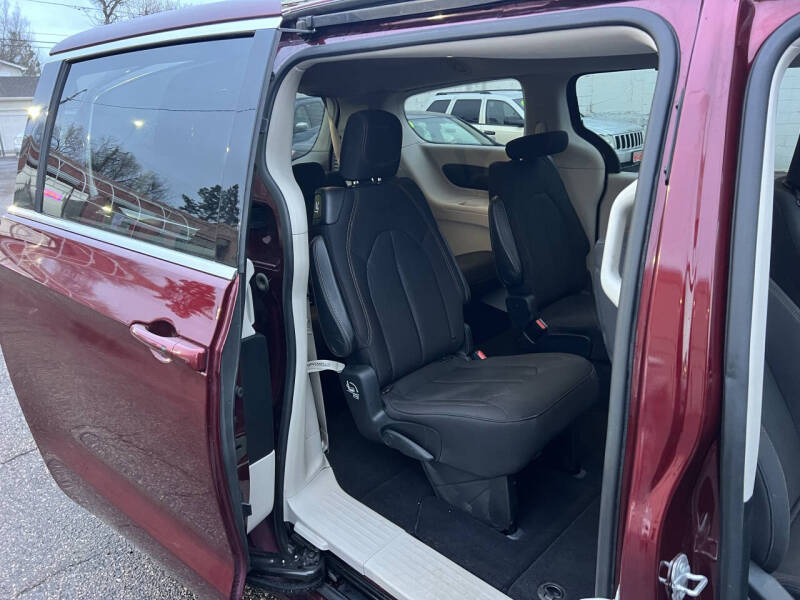 2017 Chrysler Pacifica Touring