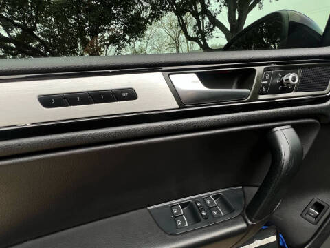 2014 Volkswagen Touareg TDI R-Line