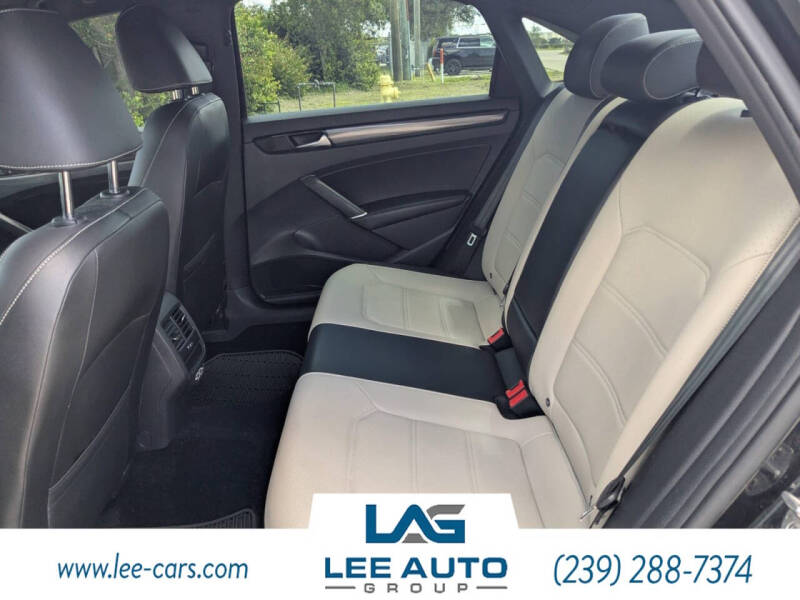 2021 Volkswagen Passat R-Line